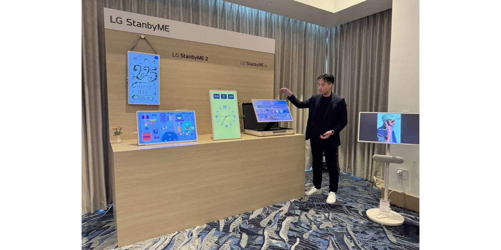 Màn hình di động LG  stanbyme 2