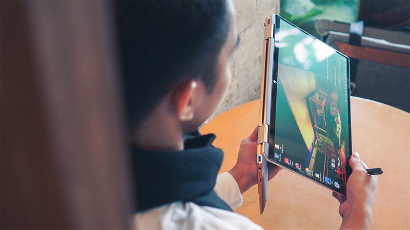 Thiết kế nhỏ gọn giúp HP Spectre x360 13 dễ dàng đồng hành cùng bạn mọi lúc mọi nơi