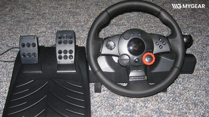 Vô lăng Logitech cũ: Nên mua G27, G29 hay Driving Force GT?