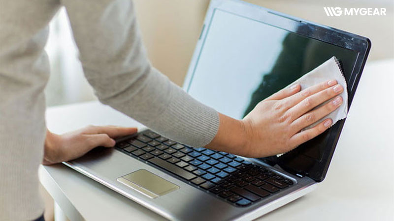 Giá vệ sinh laptop bao nhiêu? Bảng giá và các hạng mục vệ sinh